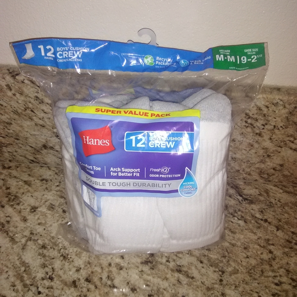 Hanes boys 12 cushion crew socks M 9-2 1/2
